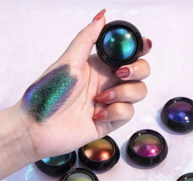 Fard à Paupières Caméléon Multichrome - Effet Holographique